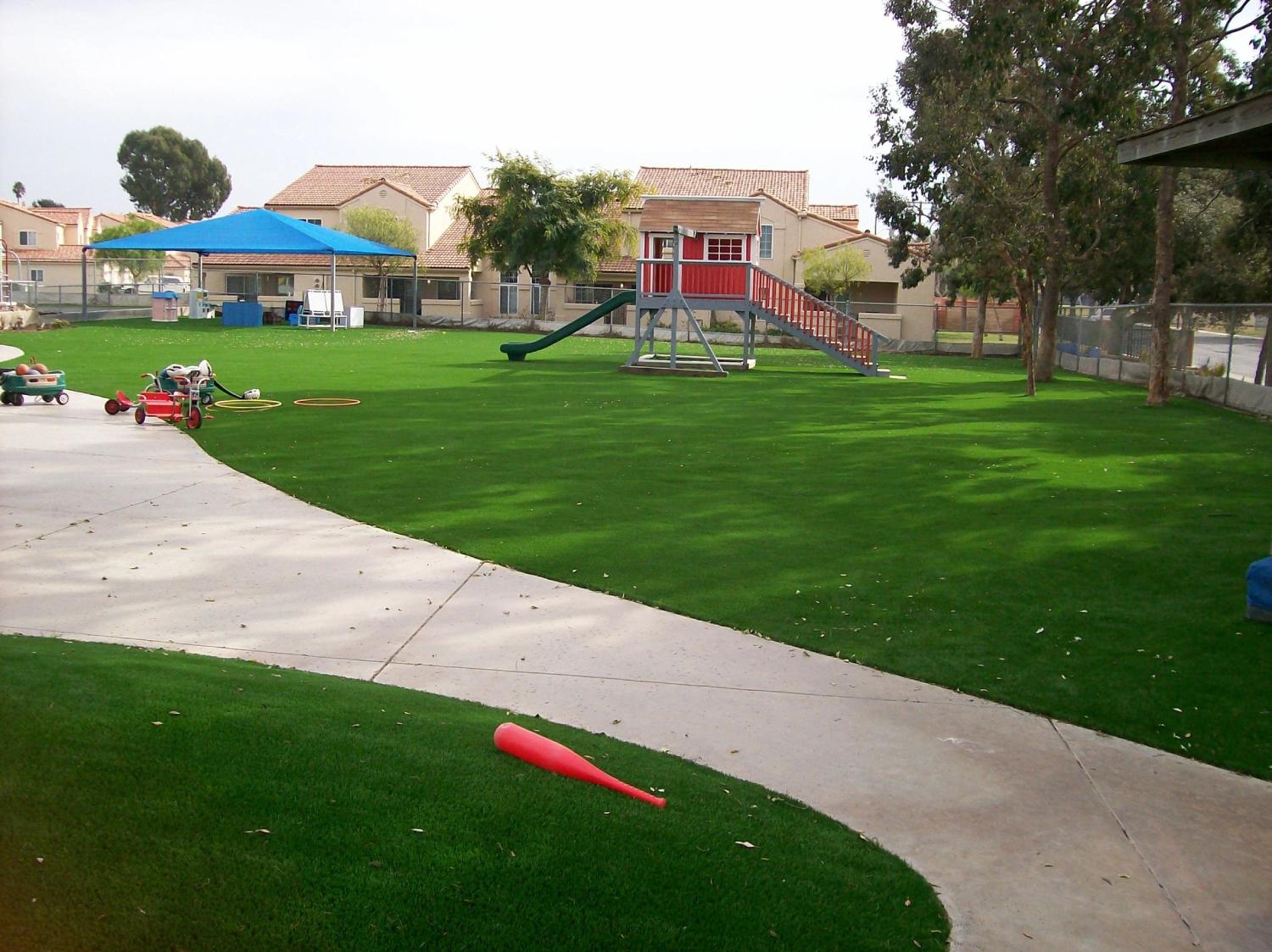 playground-artificial-grass-recreational-space